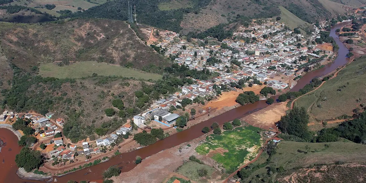 Vista de Barra Longa