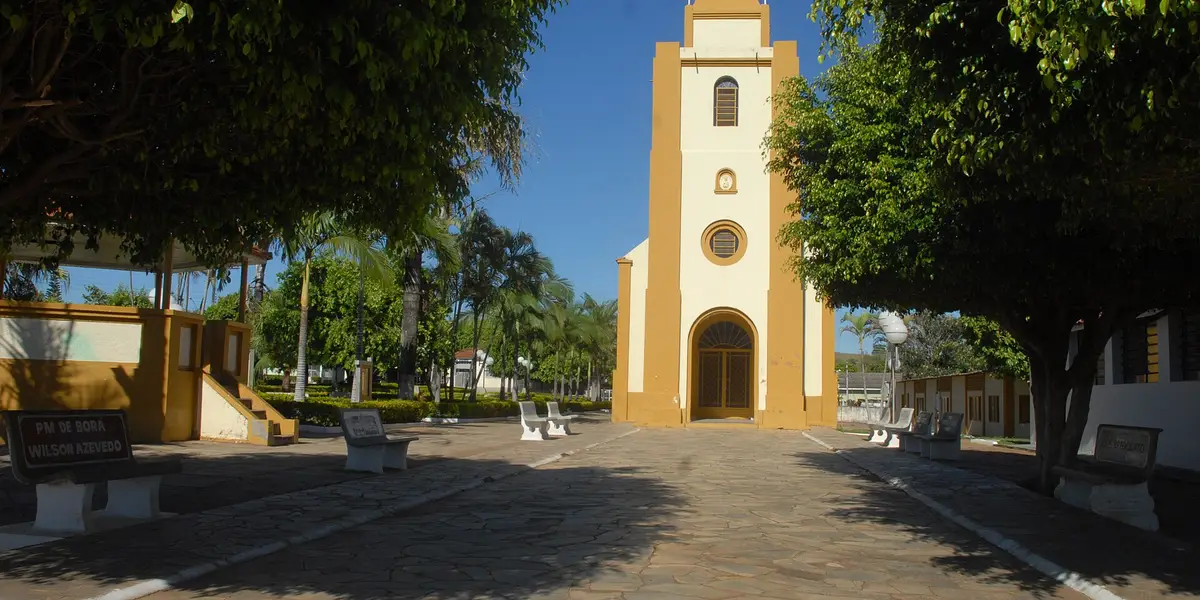 Vista de Borá