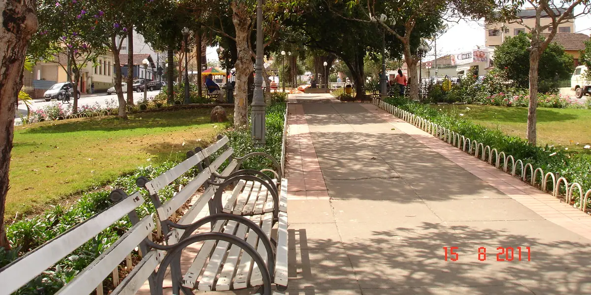Vista de Cláudio