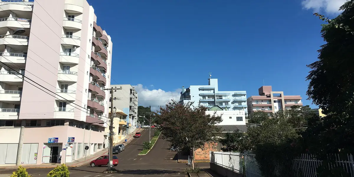 Vista de Faxinal dos Guedes