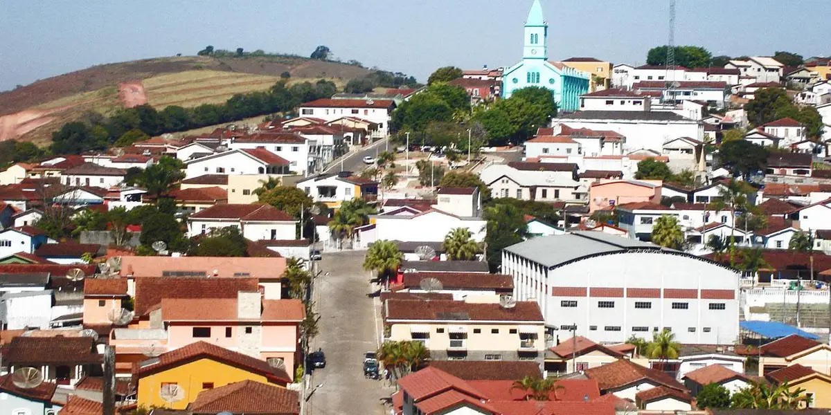 Vista de Poço Fundo